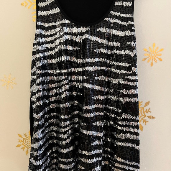 Sequin top - Picture 2 of 3